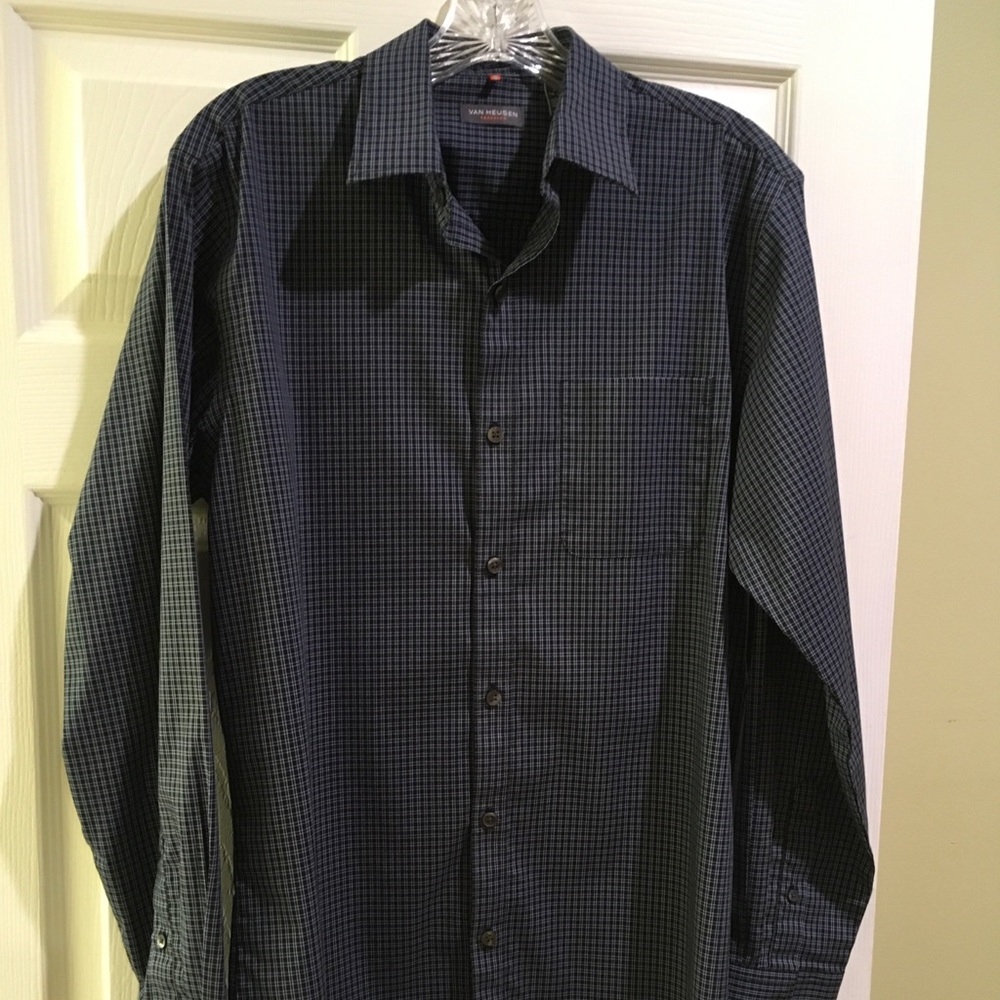 Van Heusen Traveler Button Down Shirt